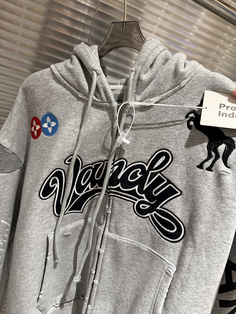 Felpa con Cappuccio con Zip da - Streetwear Brand Collabs recensione e prezzo