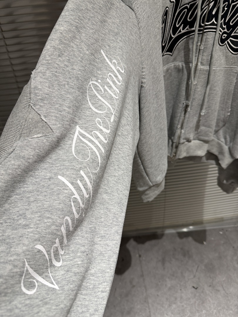Felpa con Cappuccio con Zip da - Streetwear Brand Collabs recensione e prezzo
