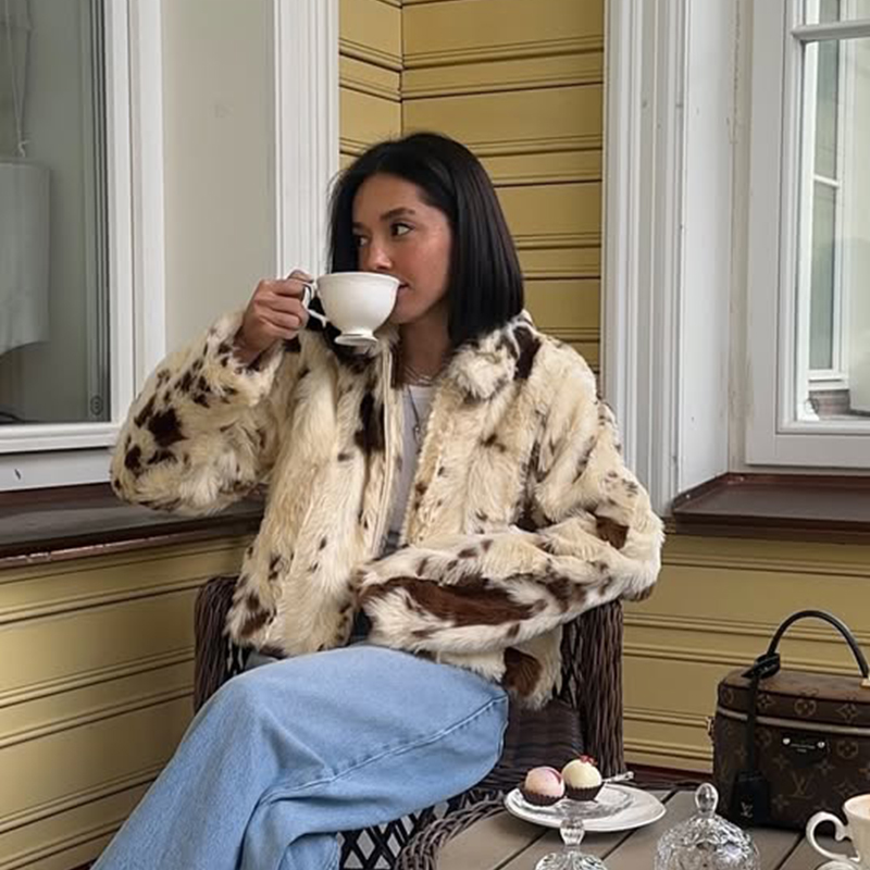 Cappotto in Pelliccia Sintetic - Women Streetwear Brand recensione e prezzo
