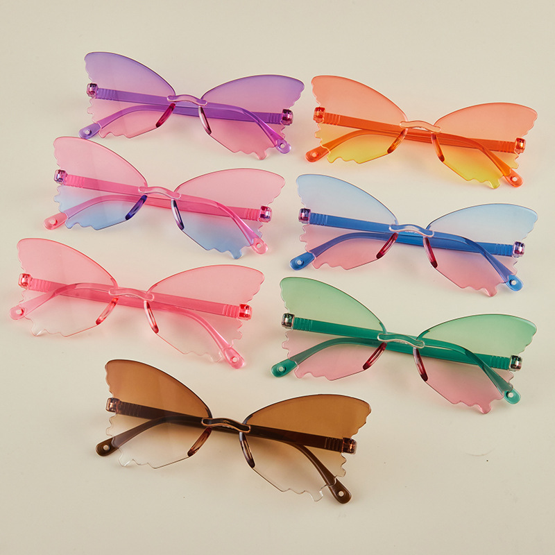 Occhiali da sole vintage a for - Streetwear Brand With Butterfly recensione e prezzo
