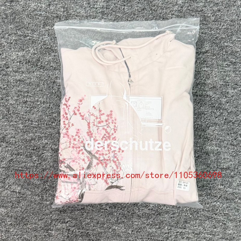Nuova Giacca Derschutze per Uo - Women Streetwear Brand recensione e prezzo