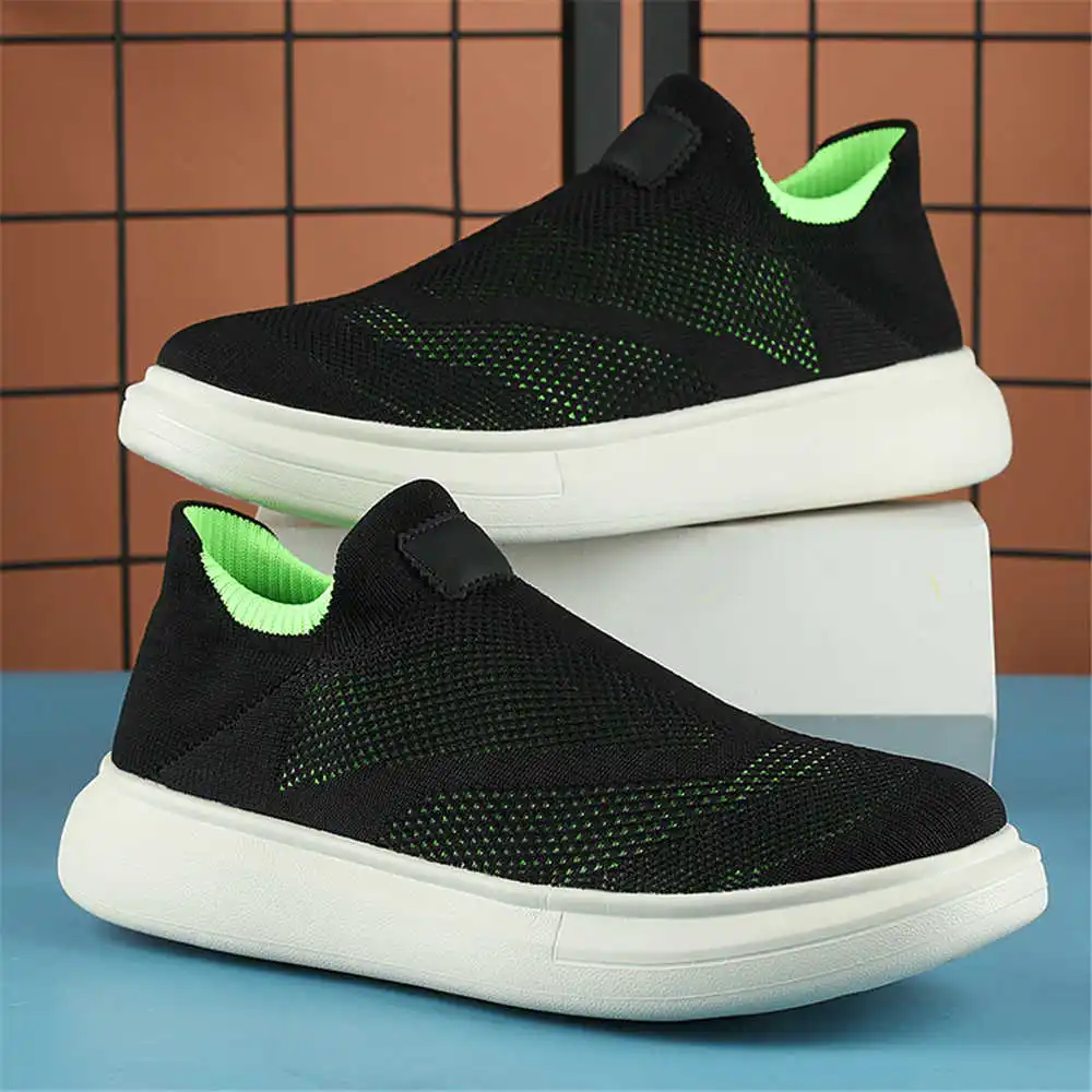 Calze con plateau scarpe marro - Streetwear Brand Canada recensione e prezzo